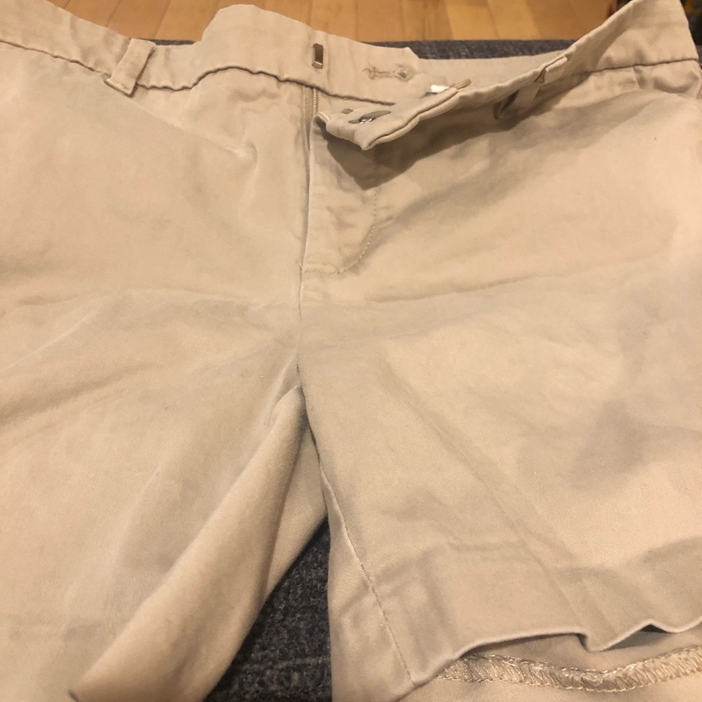 Shorts - Picture 3 of 6